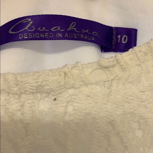 Avahua - Australian designer. Crochet white top. - Picture 2 of 3